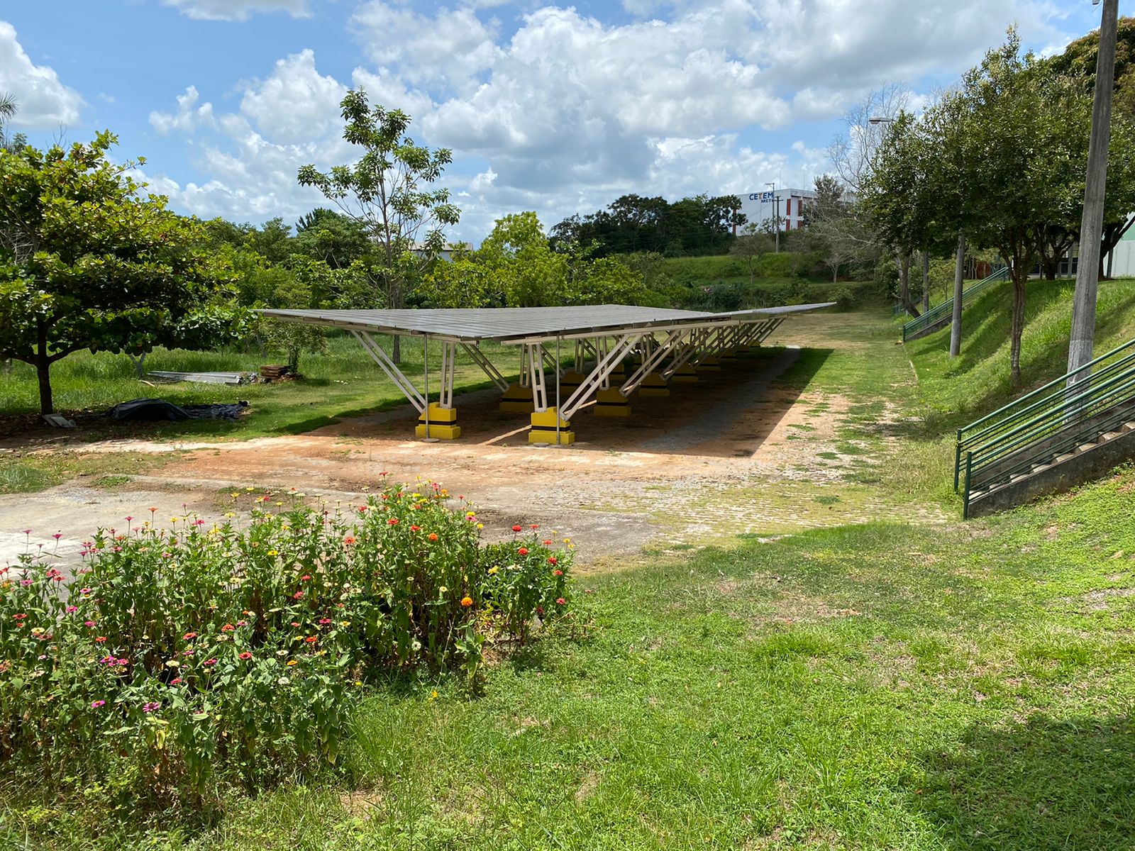 imagem usina fotovoltaica 02